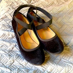Ballet cross flats